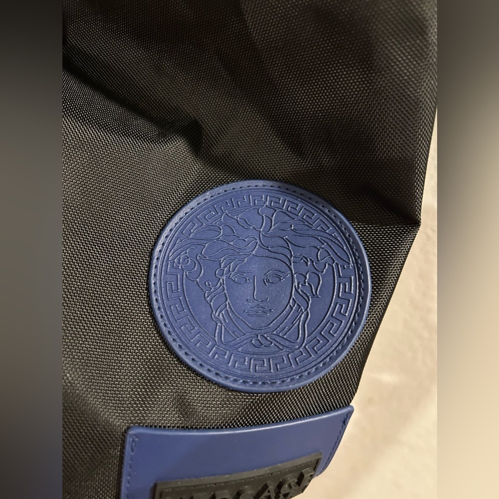 Versace parfume backpack - Picture 2 of 4